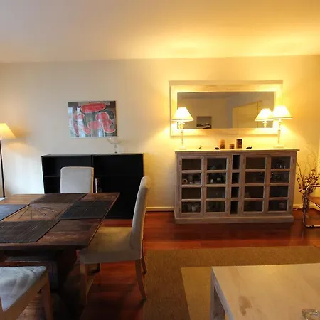 Appartement Parisian Flat Near Champs Elysees *